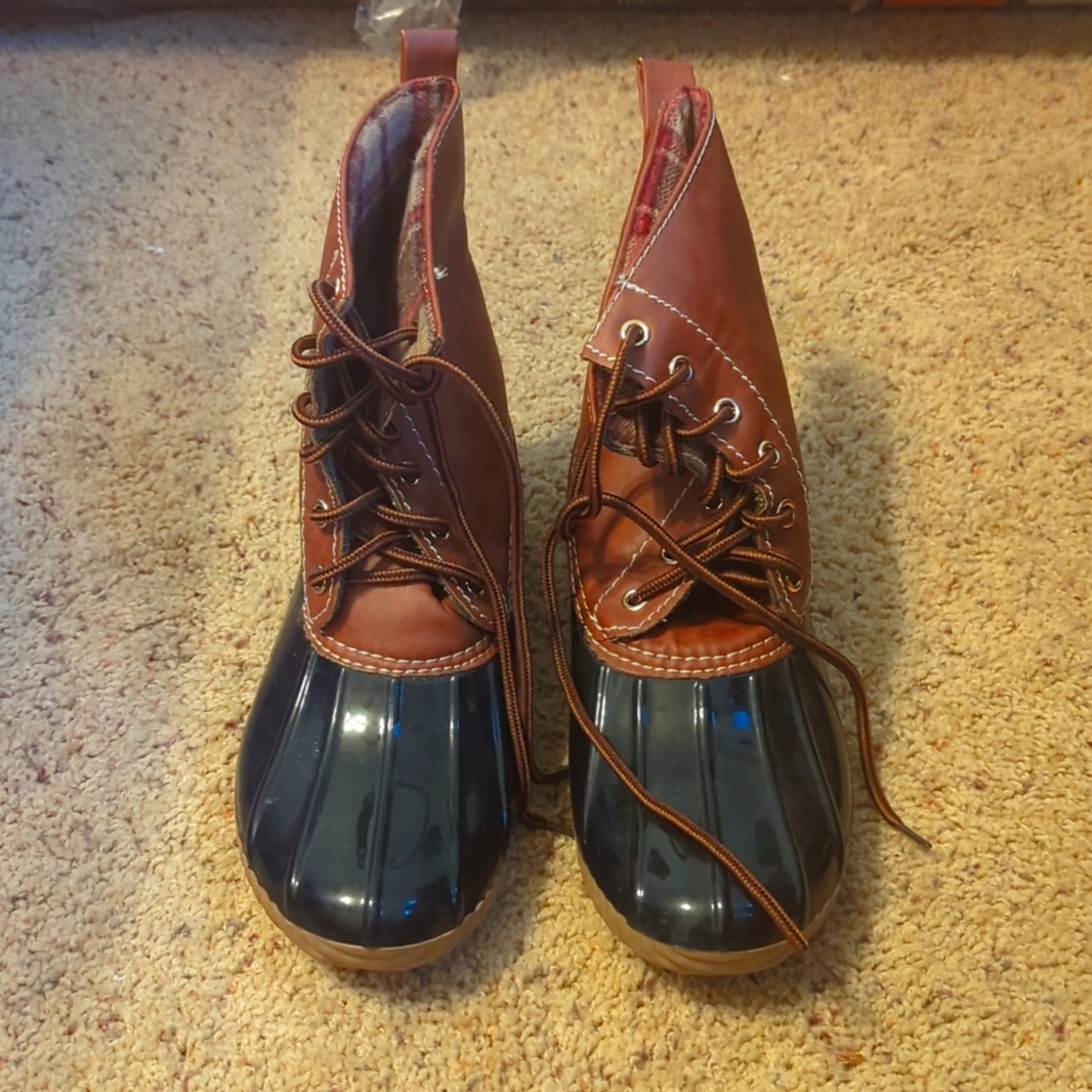 LL Bean duck boot-style booties